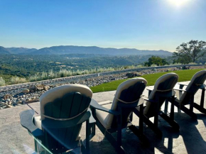 Peaceful room with Beautiful Views